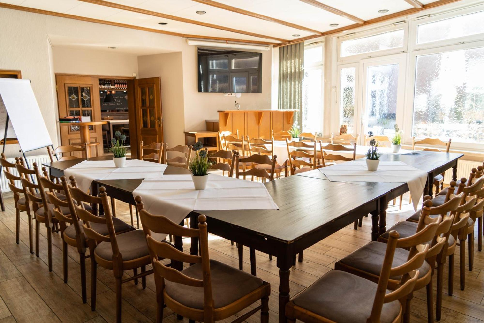 Hotel-Restaurant Kolpinghaus Линген Экстерьер фото