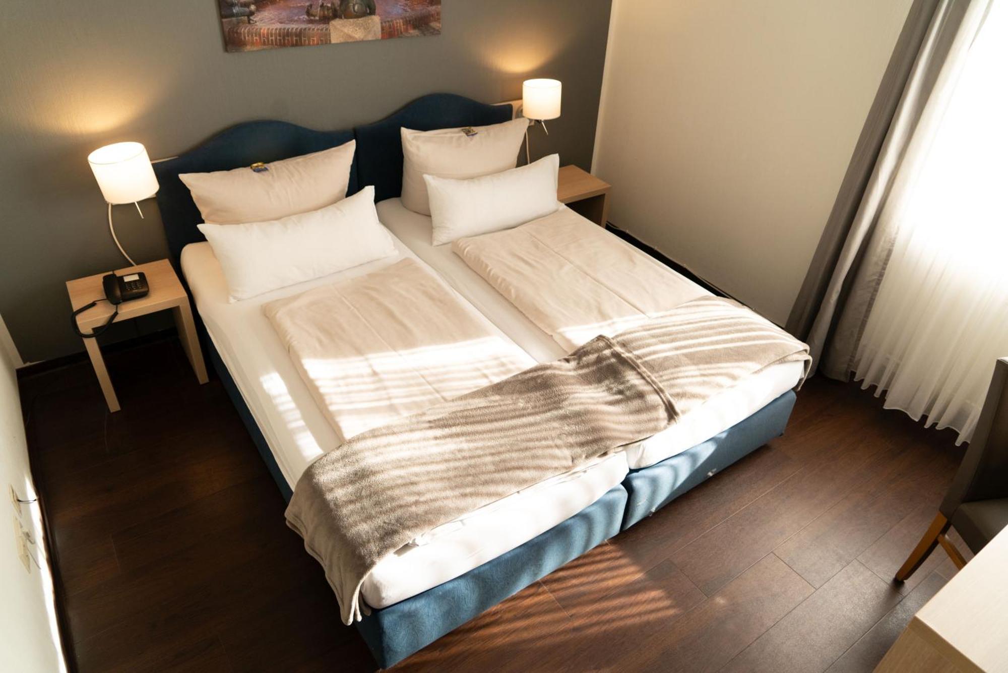 Hotel-Restaurant Kolpinghaus Линген Экстерьер фото